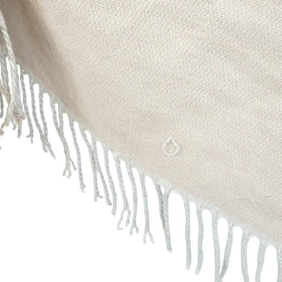 Soia & Kyo Womens Cape Shawl Color Block One Size Tassel Wrap - Picture 5 of 8